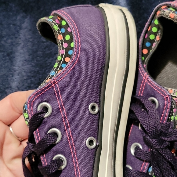 Converse low tops - Picture 2 of 3